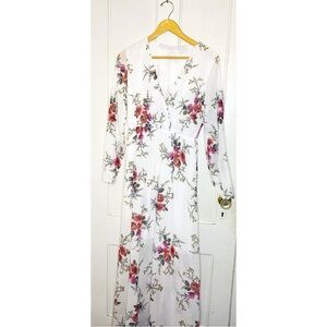 size : XL : lightweight white floral v-neck cottagecore summer spring maxi dress